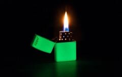 Zippo Glow in The Dark Logo Design Çakmak