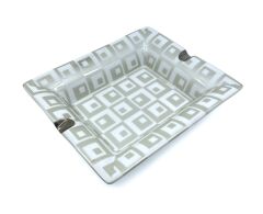 Parmida Geometrik Desenli Çift Yuvalı Puro Küllüğü
