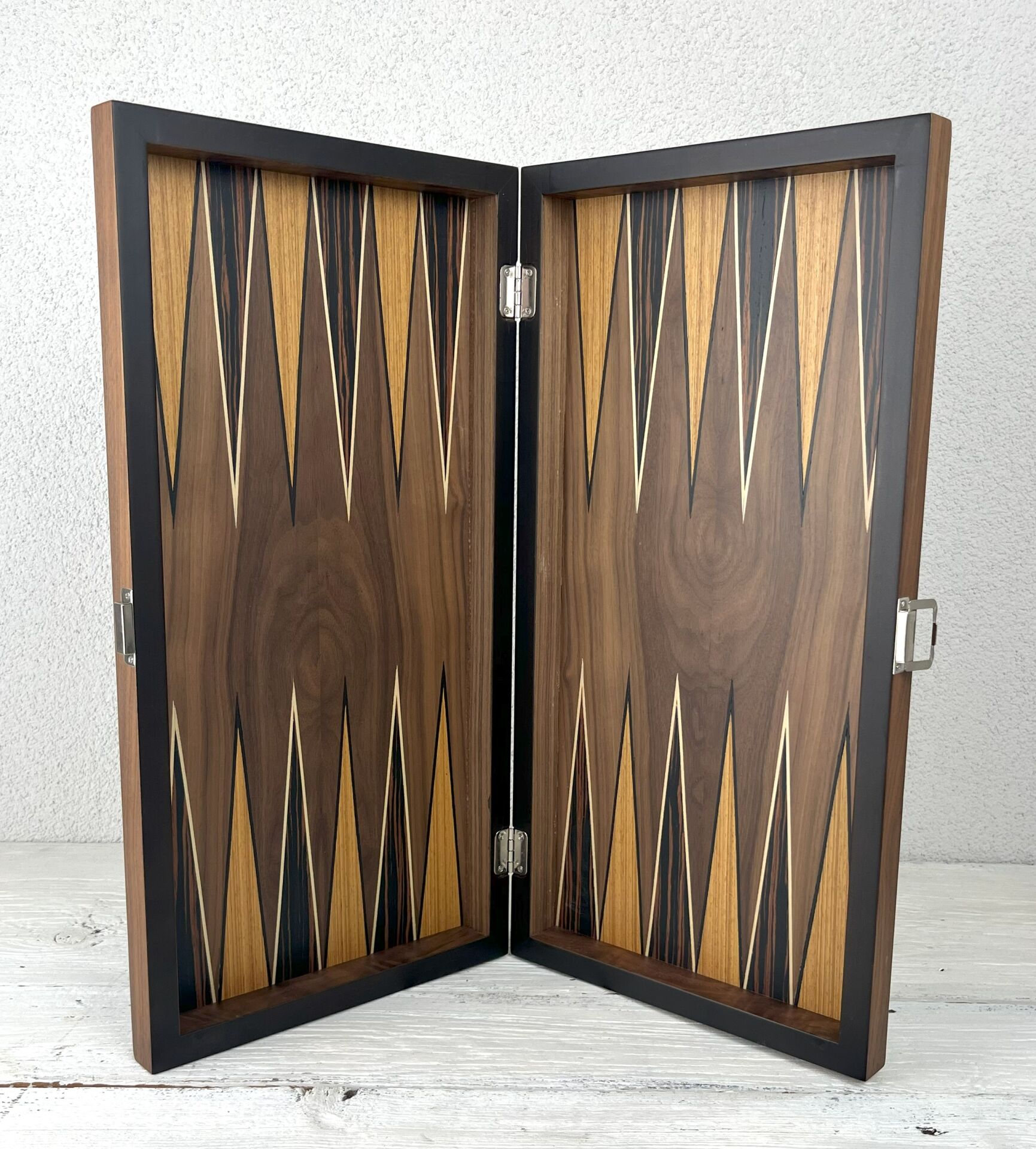 Ceviz Ağacından İmal Masif Ahşap Tavla Takımı