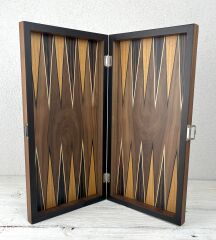 Ceviz Ağacından İmal Masif Ahşap Tavla Takımı