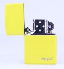 Zippo Yellow Logo Dizayn Çakmak