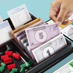 Hasbro Gaming Monopoly Kutu Oyunu