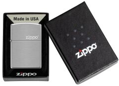 Zippo Brushed Chrome Yatay Logo Dizayn Çakmak