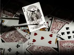 The Ellusionist Pioneers Oyun İskambil Kartı - Kırmızı