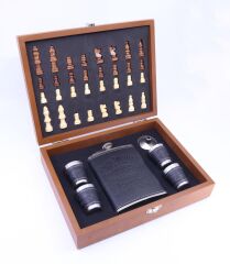 Ahşap Kutulu Satranç Takımı + J&D Matara Seti