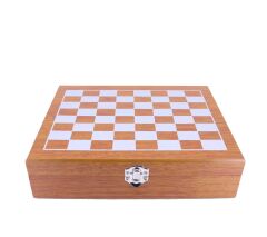 Ahşap Kutulu Satranç Takımı + J&D Matara Seti