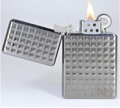 Benzinli Çakmak Black Ice Krom