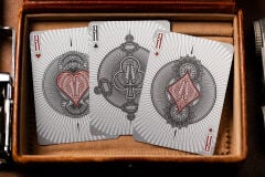 Verum Videre 2023 Edition – Silver Oyun Kartları (Kings Wild Project) Oyun İskambil Kartı