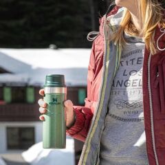İnce Gövde Classic Trigger-Action Travel Mug 0,35 Litre(12 Oz) - Stanley Klasik Tek El Termos Bardak - Hammertone Green