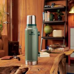 Stanley Klasik Vakumlu Paslanmaz Çelik Termos 1.9 LT - Hammertone Green