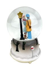 Sokak Lambası Altındaki Sevgililer Işıklı ve Müzikli Kar Küresi