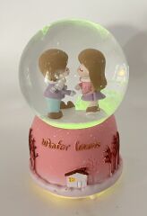 Winter Lovers - Kış Aşıkları Işıklı ve Müzikli Kar Küresi Pembe