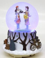 Sevgili Dönence Büyük Boy Otomatik Dönen Kar Küresi