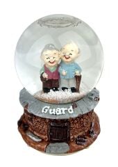 Guard Sevimli İhtiyarlar Işıklı ve Müzikli Kar Küresi