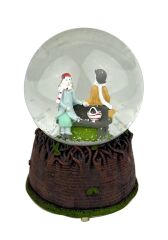 Bankta Oturan Aşıklar Işıklı ve Müzikli Kar Küresi