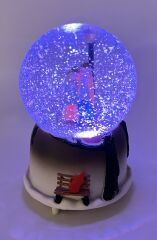 Sokak Lambası Altındaki Aşıklar Işıklı ve Müzikli Kar Küresi