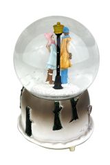 Kavuşan Çift Işıklı ve Müzikli Kar Küresi