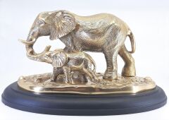 Ahşap Kaide Üzeri Pirinç Fil ve Yavrusu