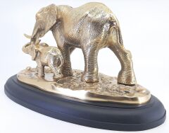 Ahşap Kaide Üzeri Pirinç Fil ve Yavrusu