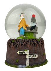 Bankta Oturan Aşıklar - Küçük Boy Işıklı Kar Küresi