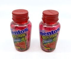 Mentos Sours Şekersiz Tatlandırıcılı C Vitaminli Çilek Aromalı Tablet Şekerleme 49gr X 2 Adet