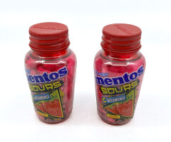 Mentos Sours Şekersiz Tatlandırıcılı C Vitaminli Çilek Aromalı Tablet Şekerleme 49gr X 2 Adet