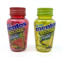 Mentos Sours Şekersiz Tatlandırıcılı C Vitaminli Limon ve Çilek Aromalı Tablet Şekerleme 49gr X 2 Adet