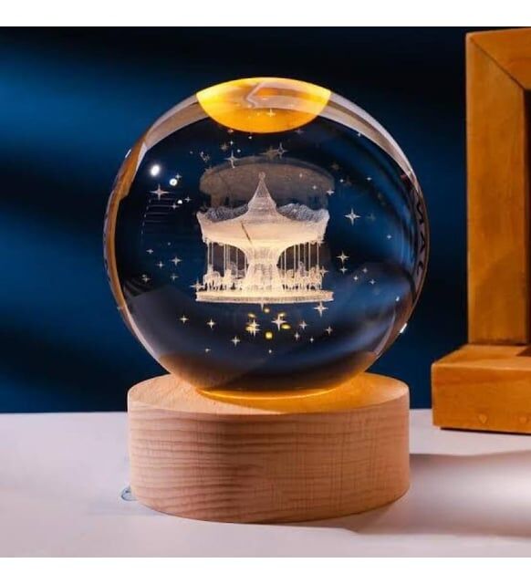 3D Kristal Cam Küre Ahşap Kaideli Gece Lambası - Atlıkarınca