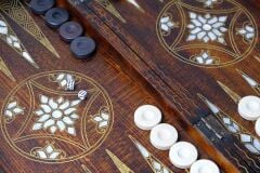 El Yapımı Sedef İşleme Pirinç Kakma Tavla Takımı