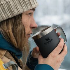 The Legendary Camp Mug Kapaklı Termos Bardak 0.35L  12oz - Charcoal