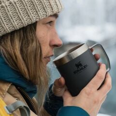 The Legendary Camp Mug Kapaklı Termos Bardak 0.35L  12oz - Charcoal