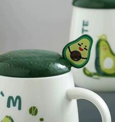 Avokado Baskılı Kapaklı Seramik Kupa - Happy