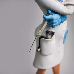 The Nurse / Hemşire - Guillermo Forchino