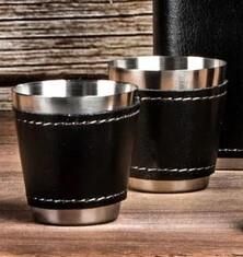 Paslanmaz Çelik Matara ve 4 Shot Set Siyah