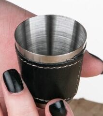 Paslanmaz Çelik Matara ve 4 Shot Set Siyah