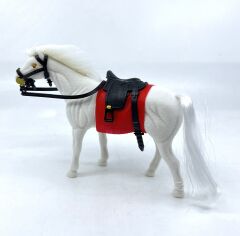 Livery Stable - Süvari Eyerli Beyaz Oyuncak At