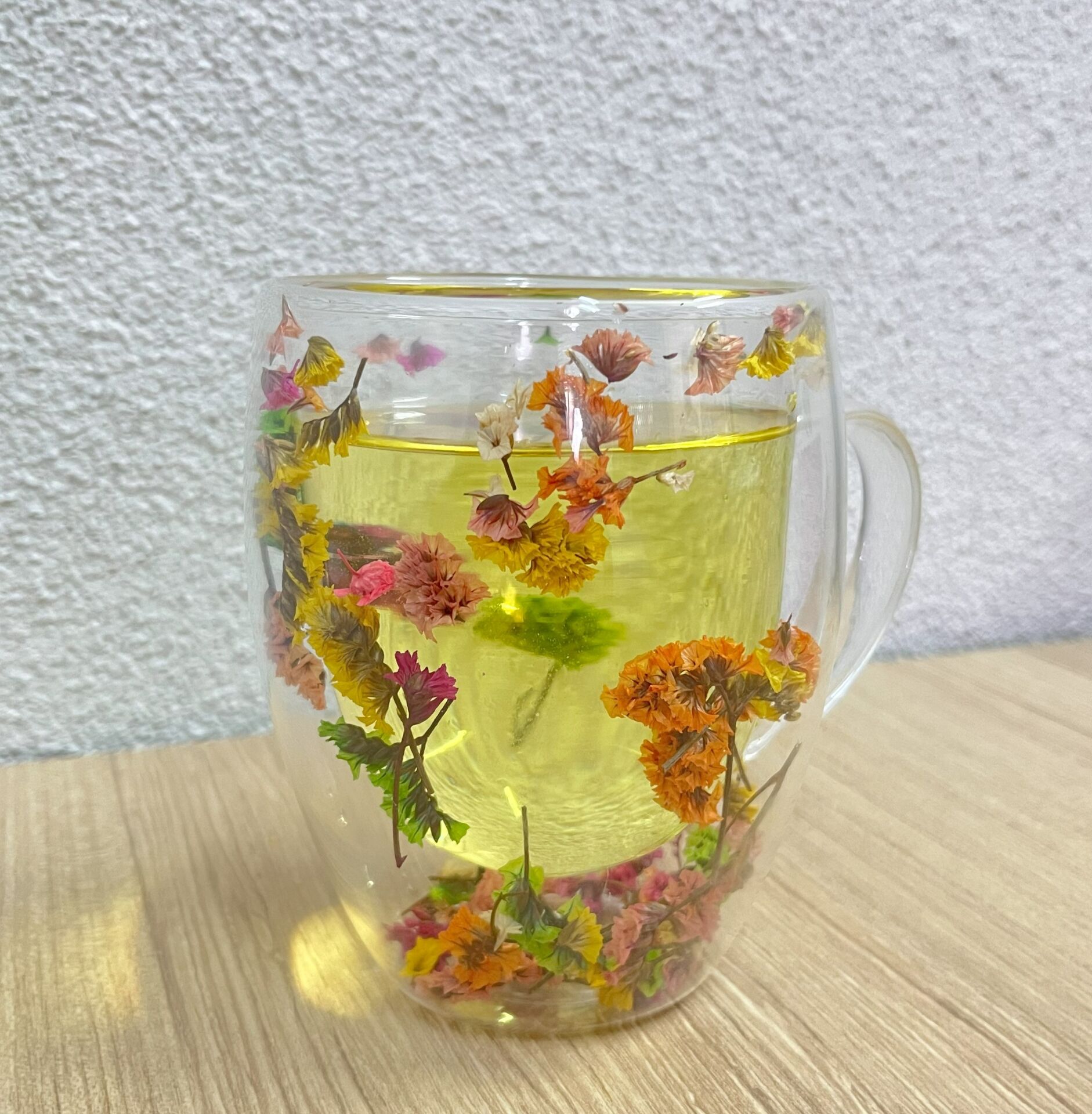 Kurutulmuş Çiçekler Çift Duvarlı Cam Bardak 350ml Çift Duvarlı Cam Çiçek, Kuru Çiçekli Kahve Bardağı Model 4