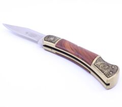 Microtech Pirinç Nakışlı Sırttan Kilitli Maun Ağacı Kabzalı Çakı - Kahverengi