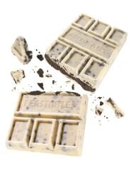 Mr Beast Feastables Cookies & Creme Kakao Kreması Aromalı Dolgulu ve Kurabiye Parçacıklı Beyaz Çikolata 60 g (3 ADET)