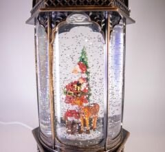Noel Baba ve Geyiği Işıklı ve Müzikli Kar Küresi