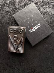 Zippo V8 Dizayn Armor® Kasa Çakmak