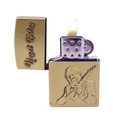 Neşet Ertaş Gravür İşlemeli Metal Çakmak - Pirinç