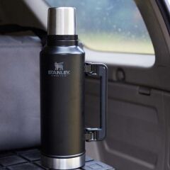 Stanley Klasik Vakumlu Paslanmaz Çelik Termos 1.9 LT - Matte Black Pebble