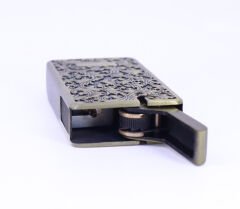 Mum Alev - Soft Flame Metal Kasa Çakmak - Gravür İşlemeli Bronz