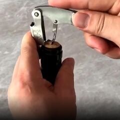 AHŞAP SAPLI ÇELİK TİRBUŞON