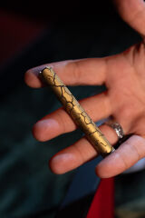 Caka Benzinli Pirinç Gemici (Muhtar) Çakmağı - Slim Gold Crackle
