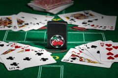 Zippo Cherries Poker Chip Emblem Dizayn Çakmak